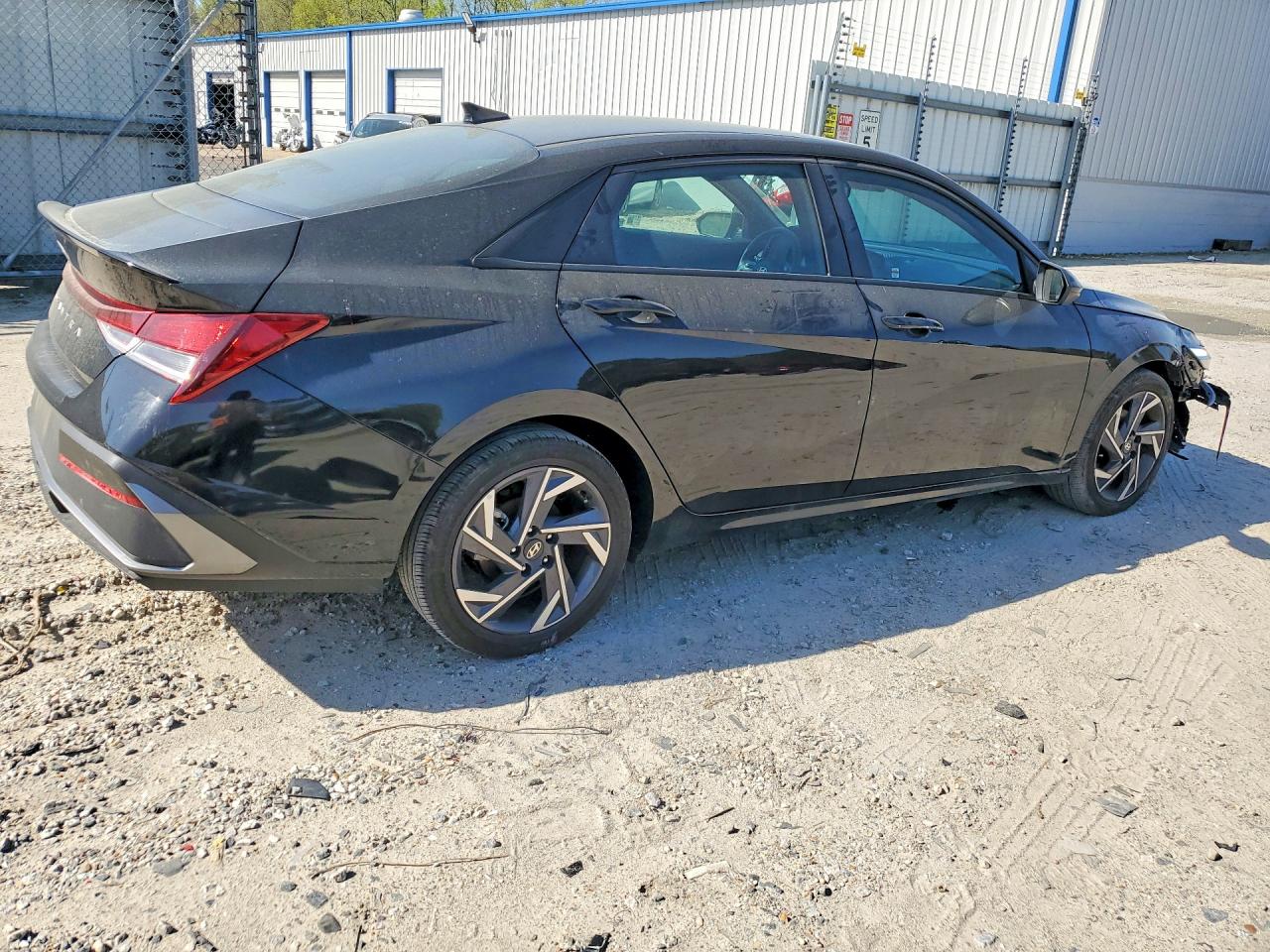 2025 HYUNDAI ELANTRA SEL SPORT photo 5