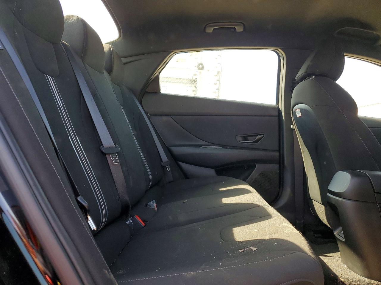 2025 HYUNDAI ELANTRA SEL SPORT photo 19