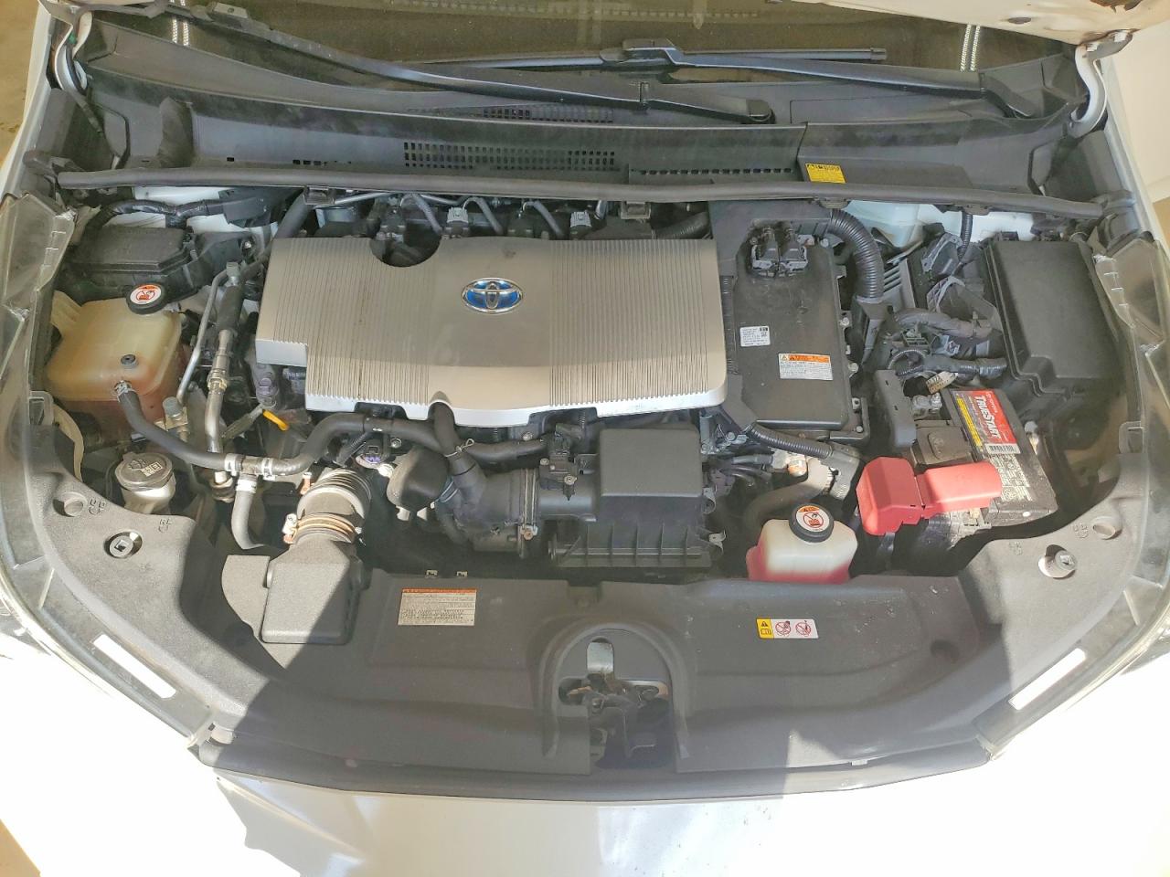 2018 TOYOTA PRIUS TWO photo 11