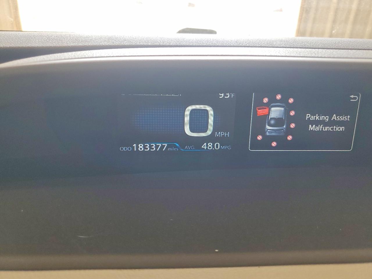 2018 TOYOTA PRIUS TWO photo 9