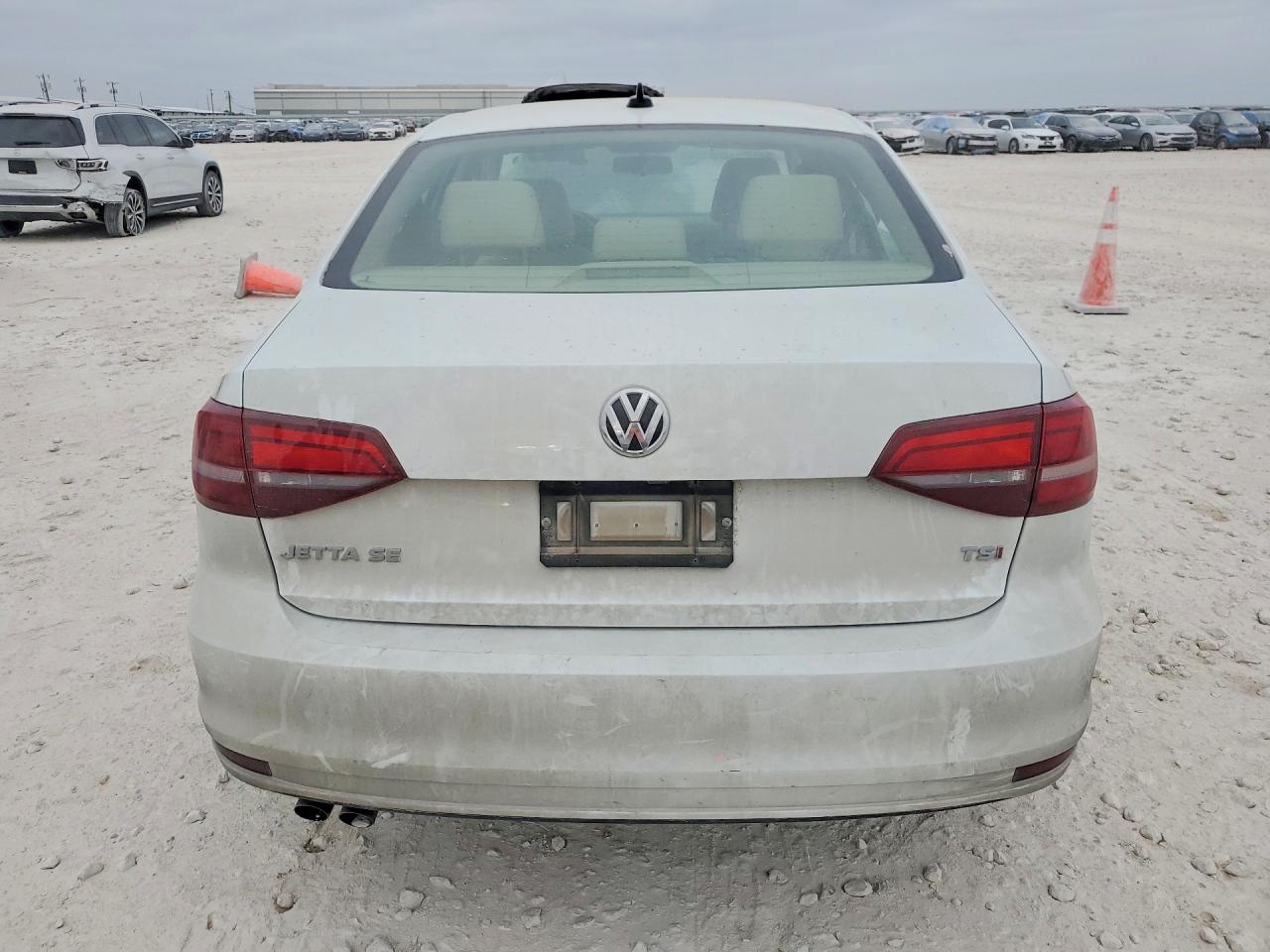 2017 VOLKSWAGEN JETTA SE photo 16
