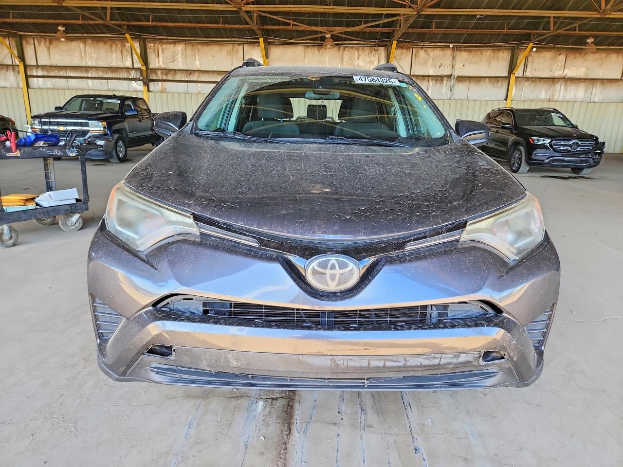 2018 TOYOTA RAV4 LE photo 9