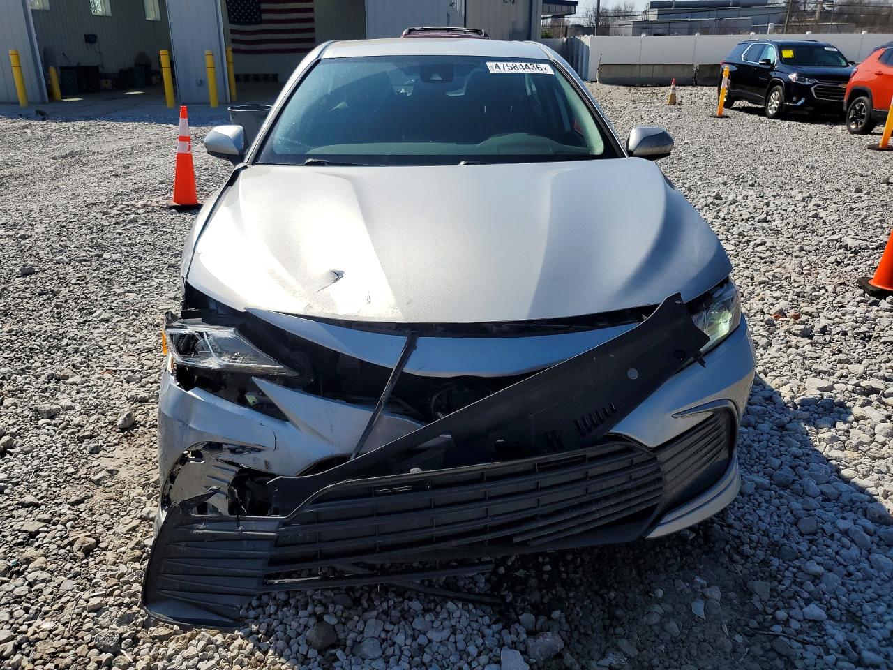 2021 TOYOTA CAMRY LE photo 13