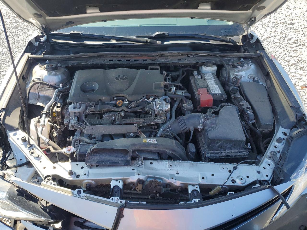 2021 TOYOTA CAMRY LE photo 31