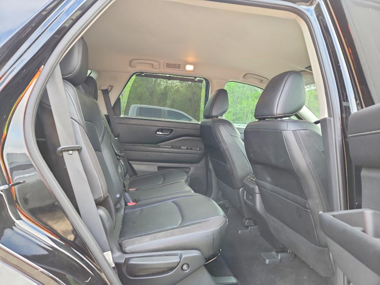 2023 NISSAN PATHFINDER SL photo 31