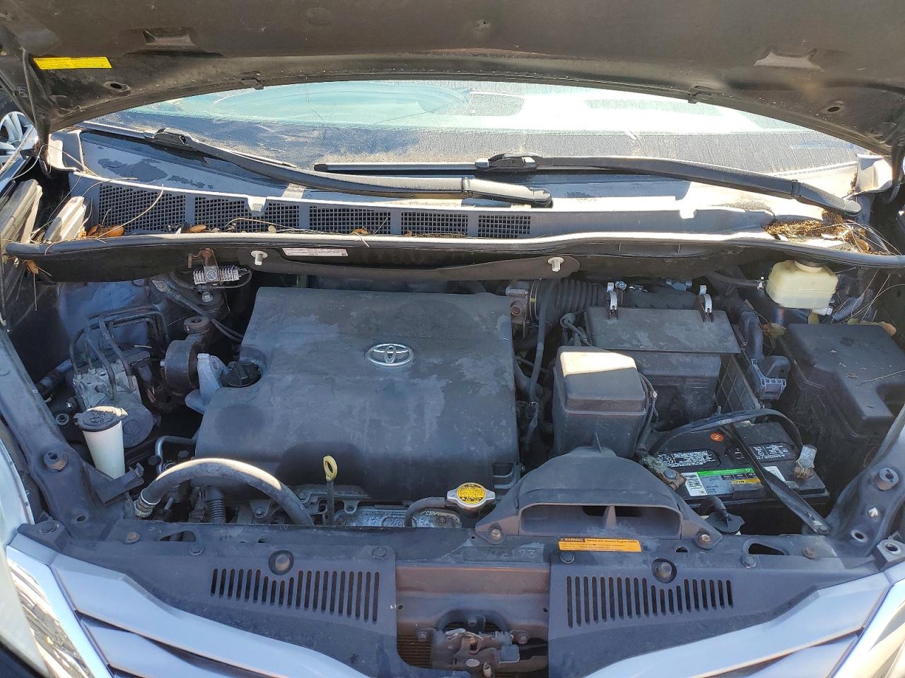 2016 TOYOTA SIENNA XLE 8-PASSENGER photo 12