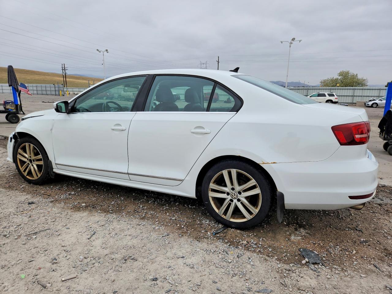 2017 VOLKSWAGEN JETTA SEL photo 4