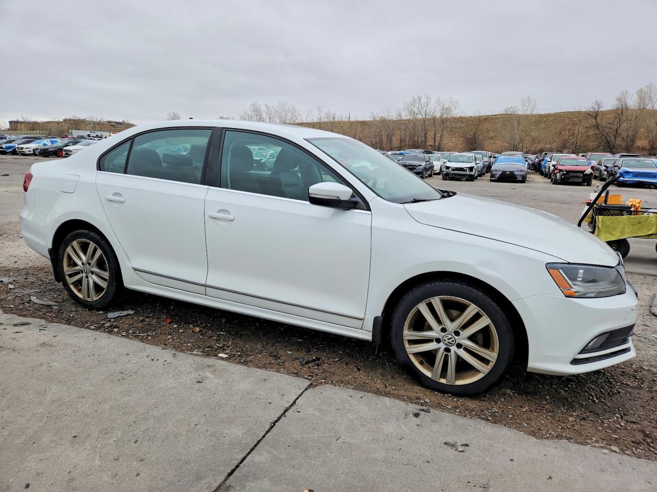 2017 VOLKSWAGEN JETTA SEL photo 10
