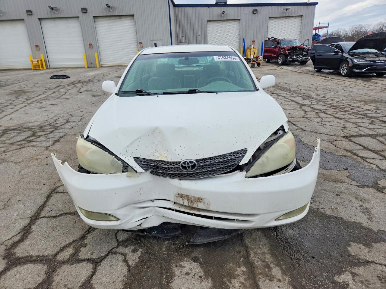 2004 TOYOTA CAMRY XLE photo 5