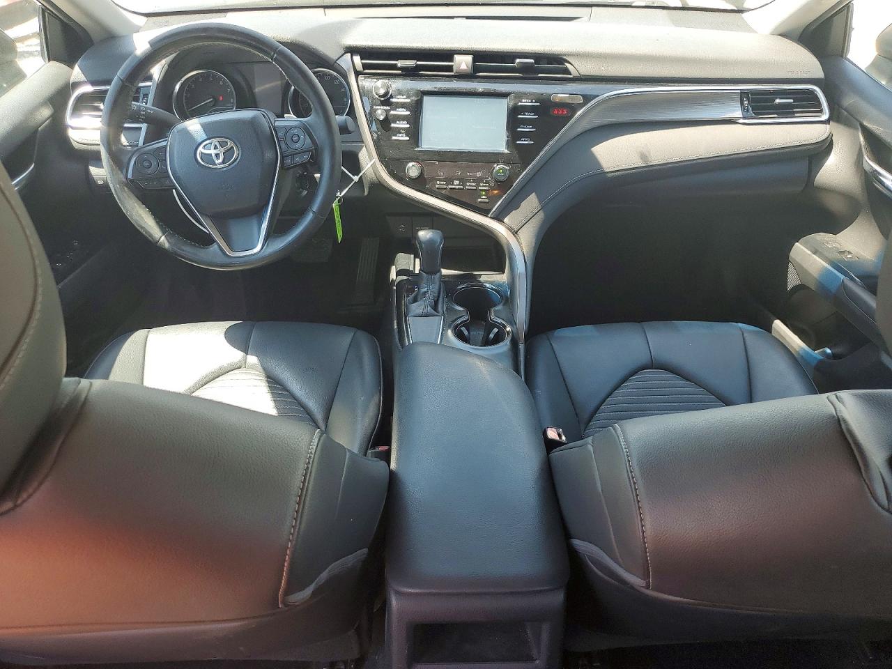 2018 TOYOTA CAMRY SE photo 22