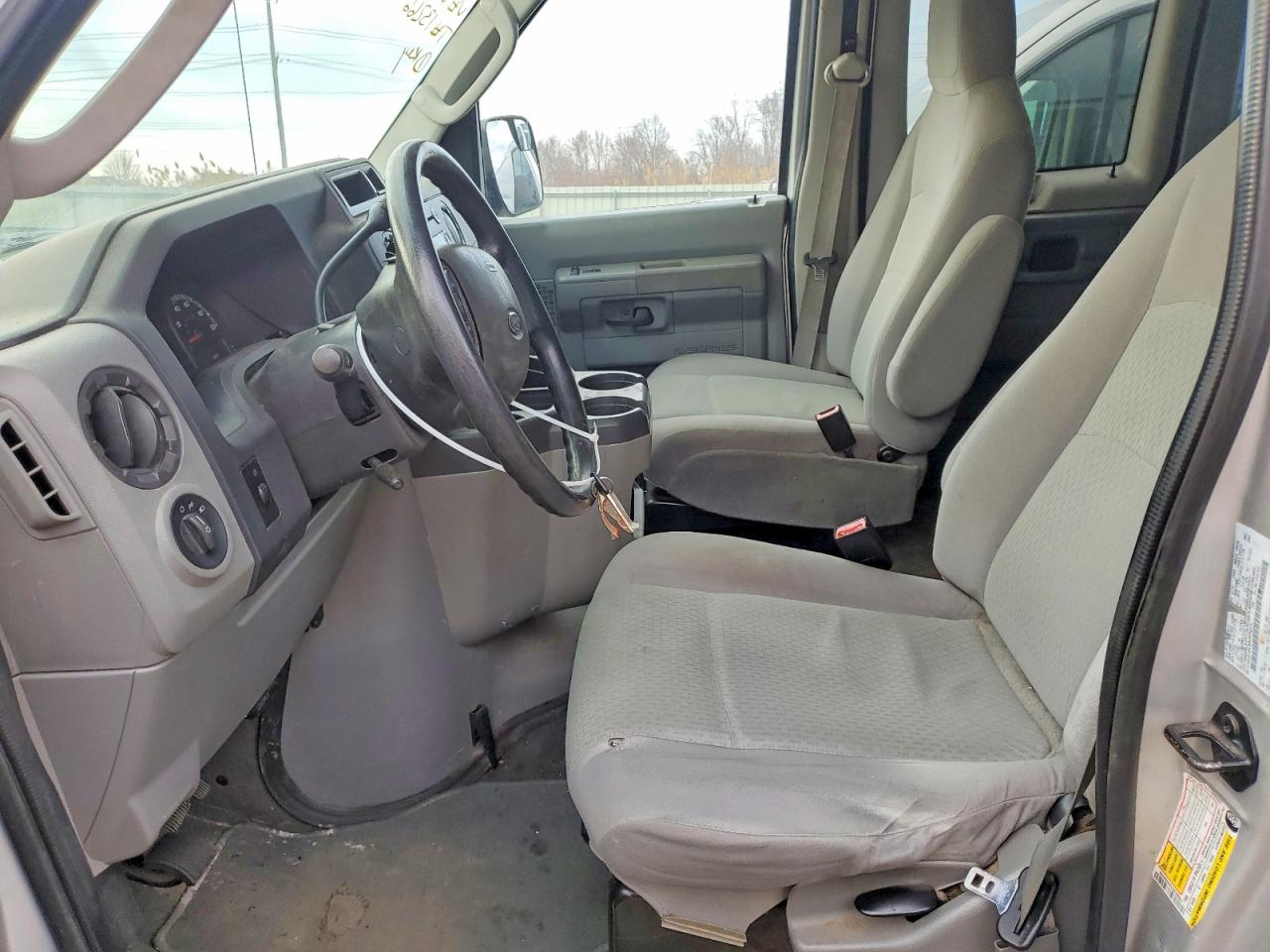 2010 FORD ECONOLINE E350 SUPER DUTY WAGON photo 13