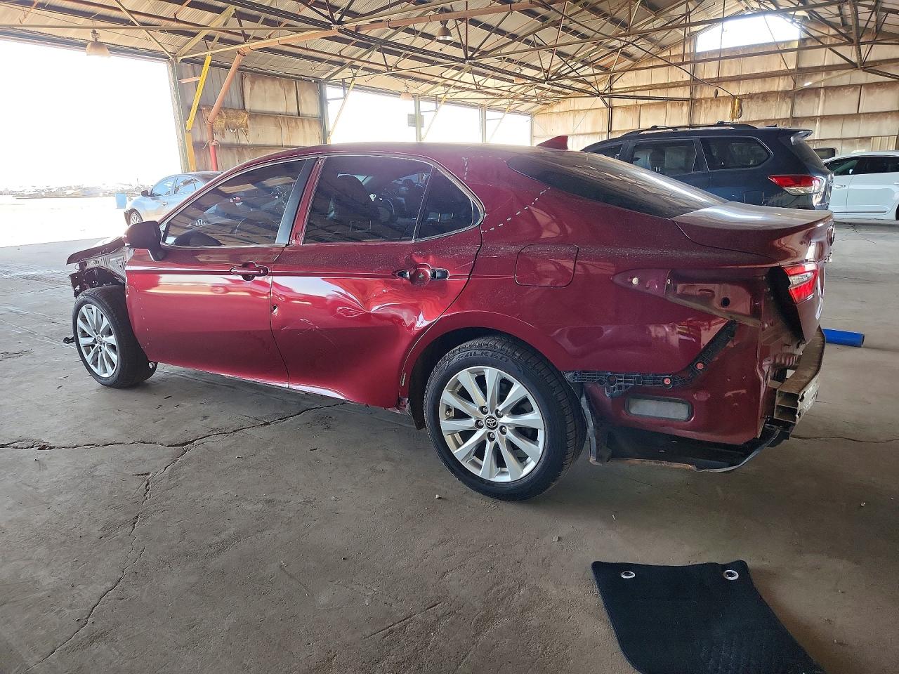 2020 TOYOTA CAMRY LE photo 4