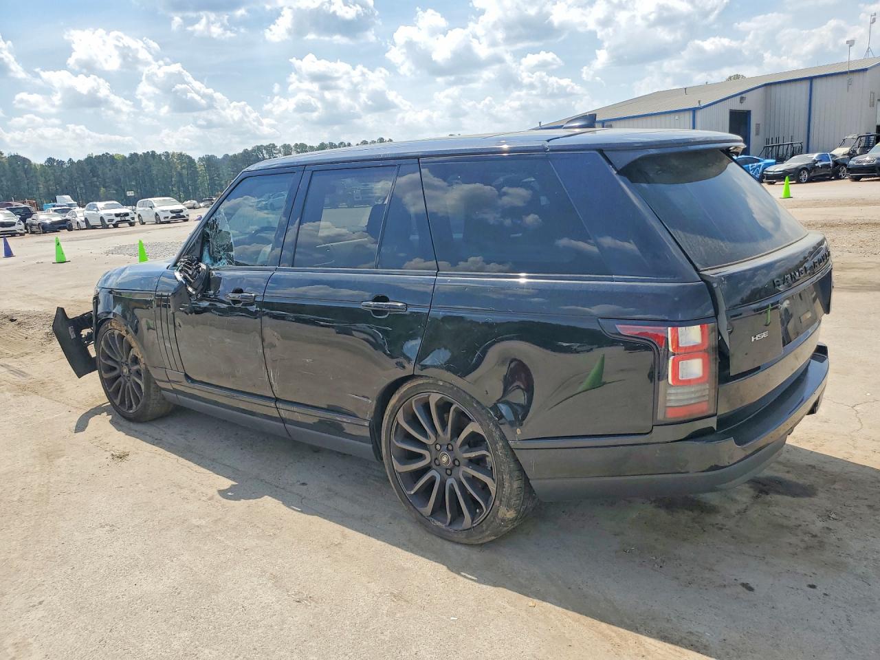 2017 LAND ROVER RANGE ROVER HSE photo 4