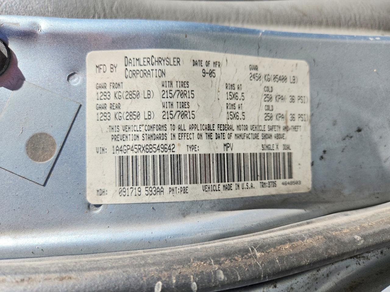 2006 CHRYSLER TOWN & COUNTRY photo 27