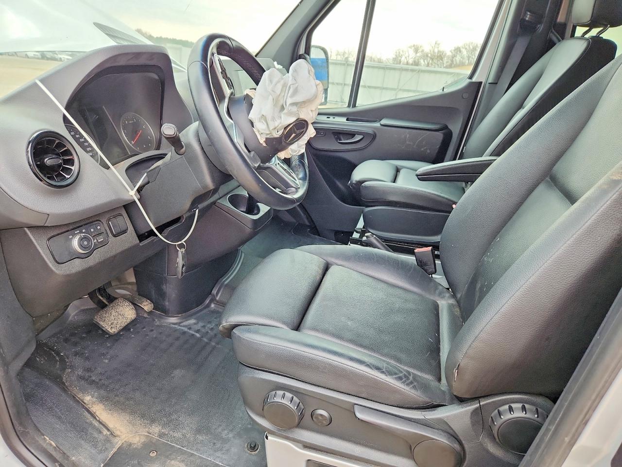 2021 MERCEDES-BENZ SPRINTER 2500 photo 19