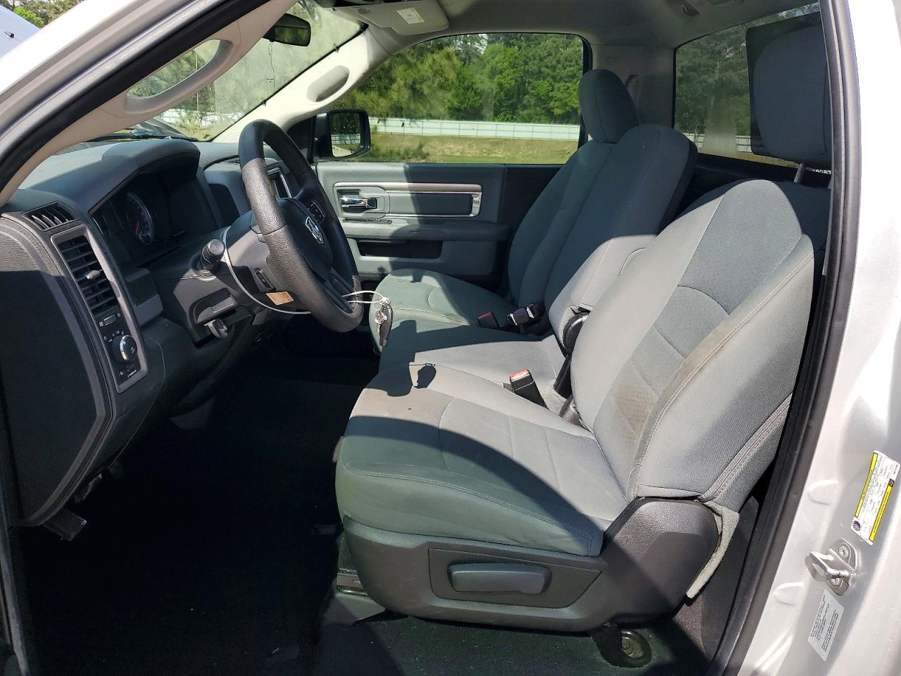 2017 RAM 1500 ST photo 13