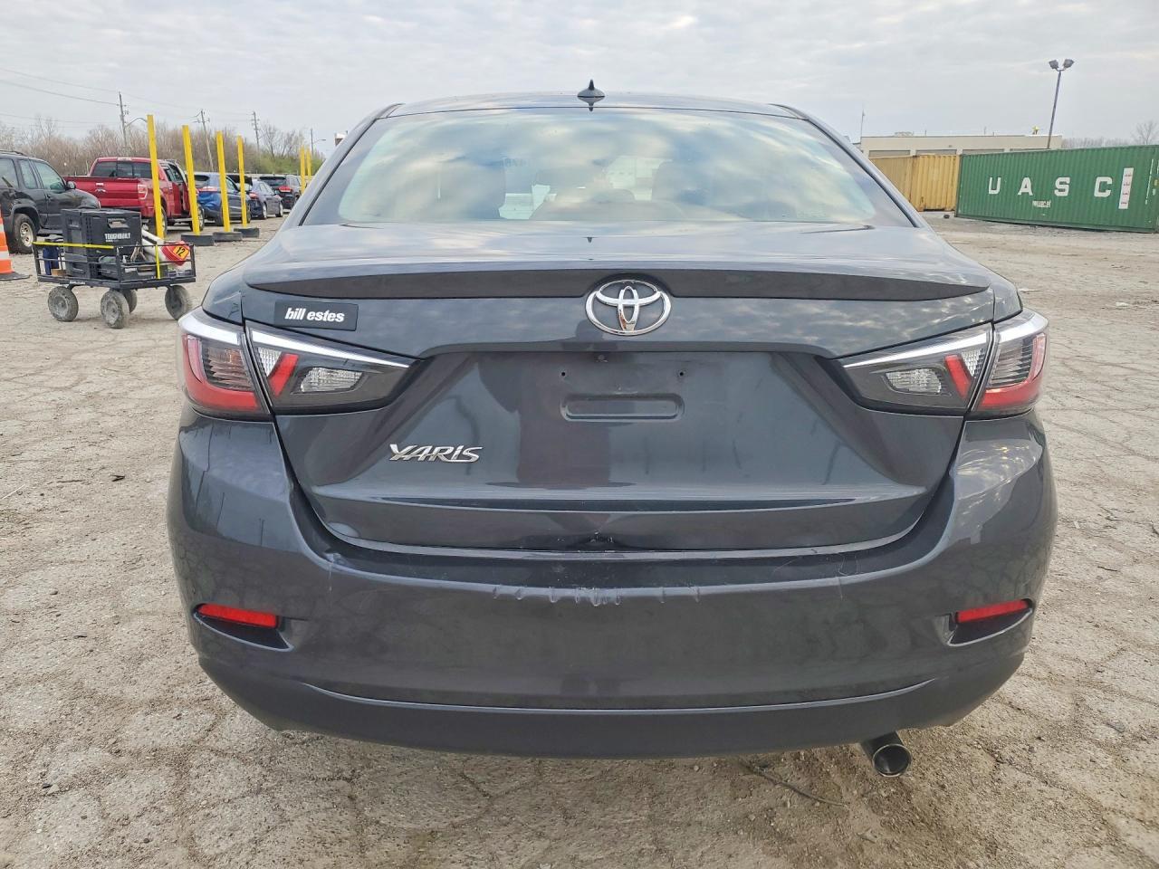 2019 TOYOTA YARIS LE photo 16