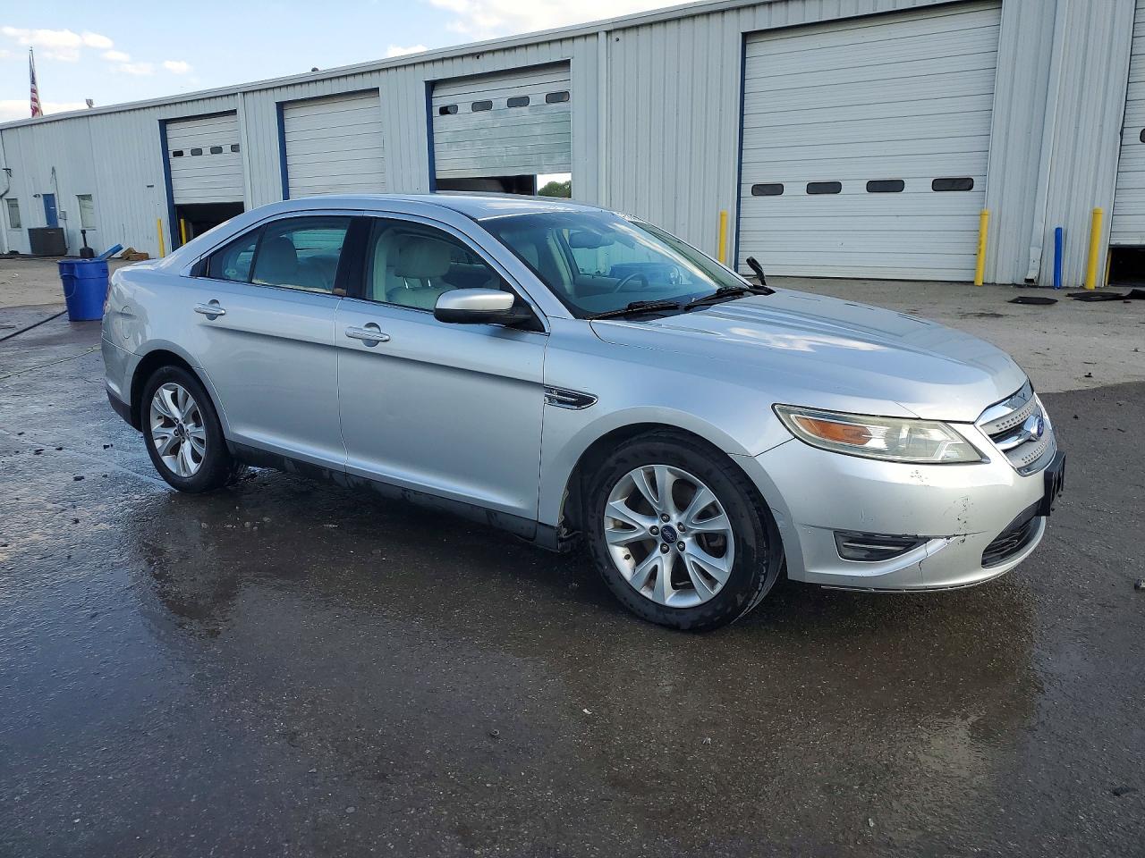 2012 FORD TAURUS SEL photo 4