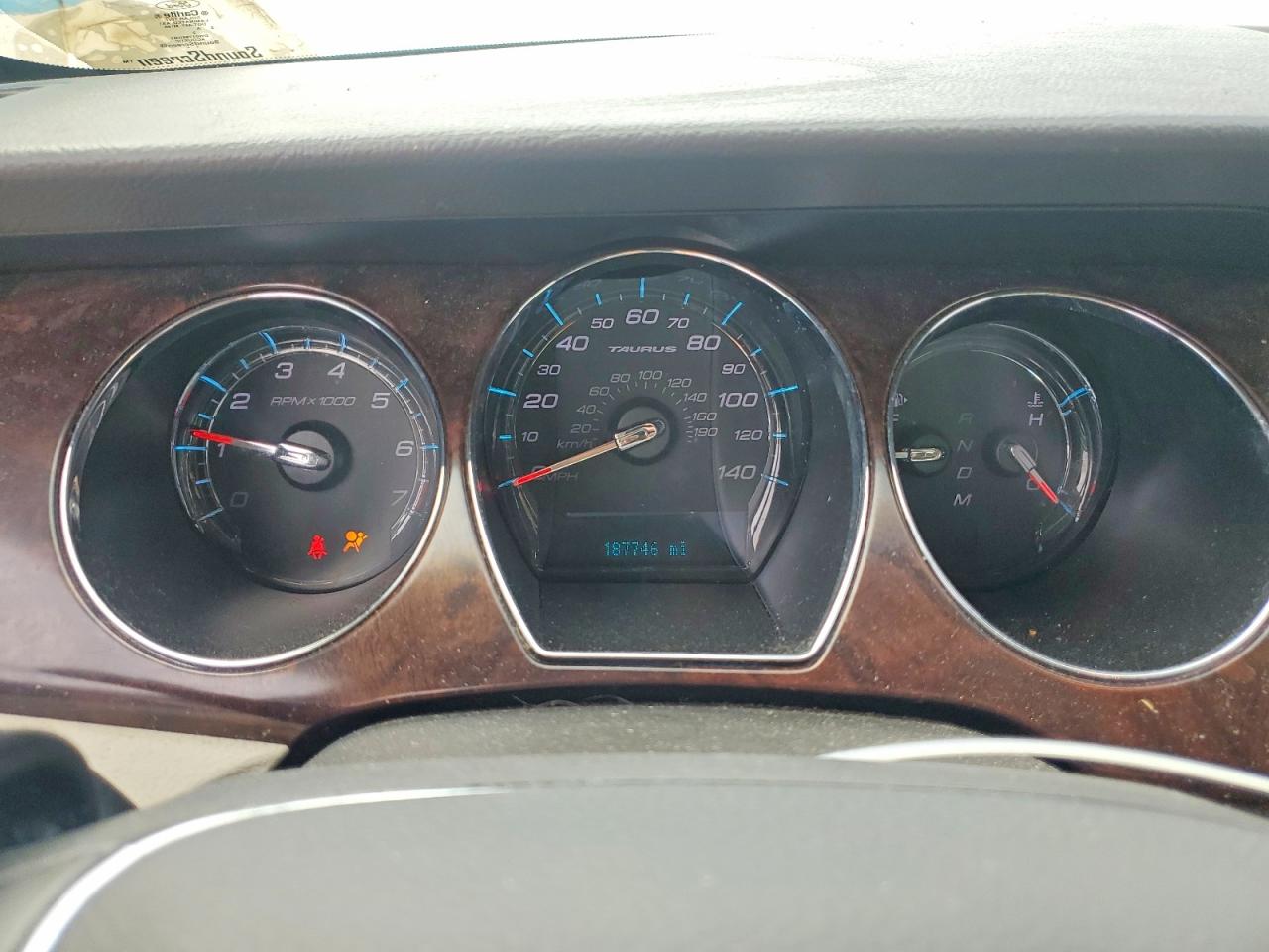 2012 FORD TAURUS SEL photo 9