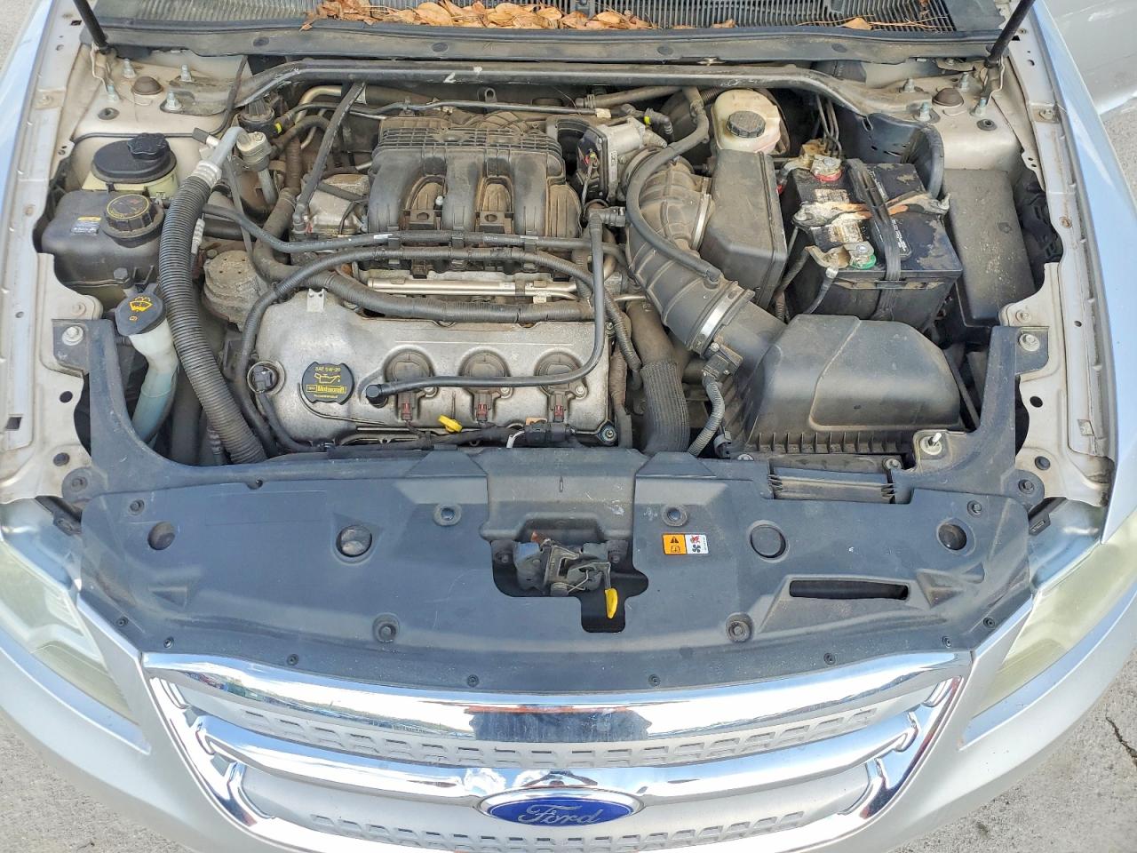 2012 FORD TAURUS SEL photo 11