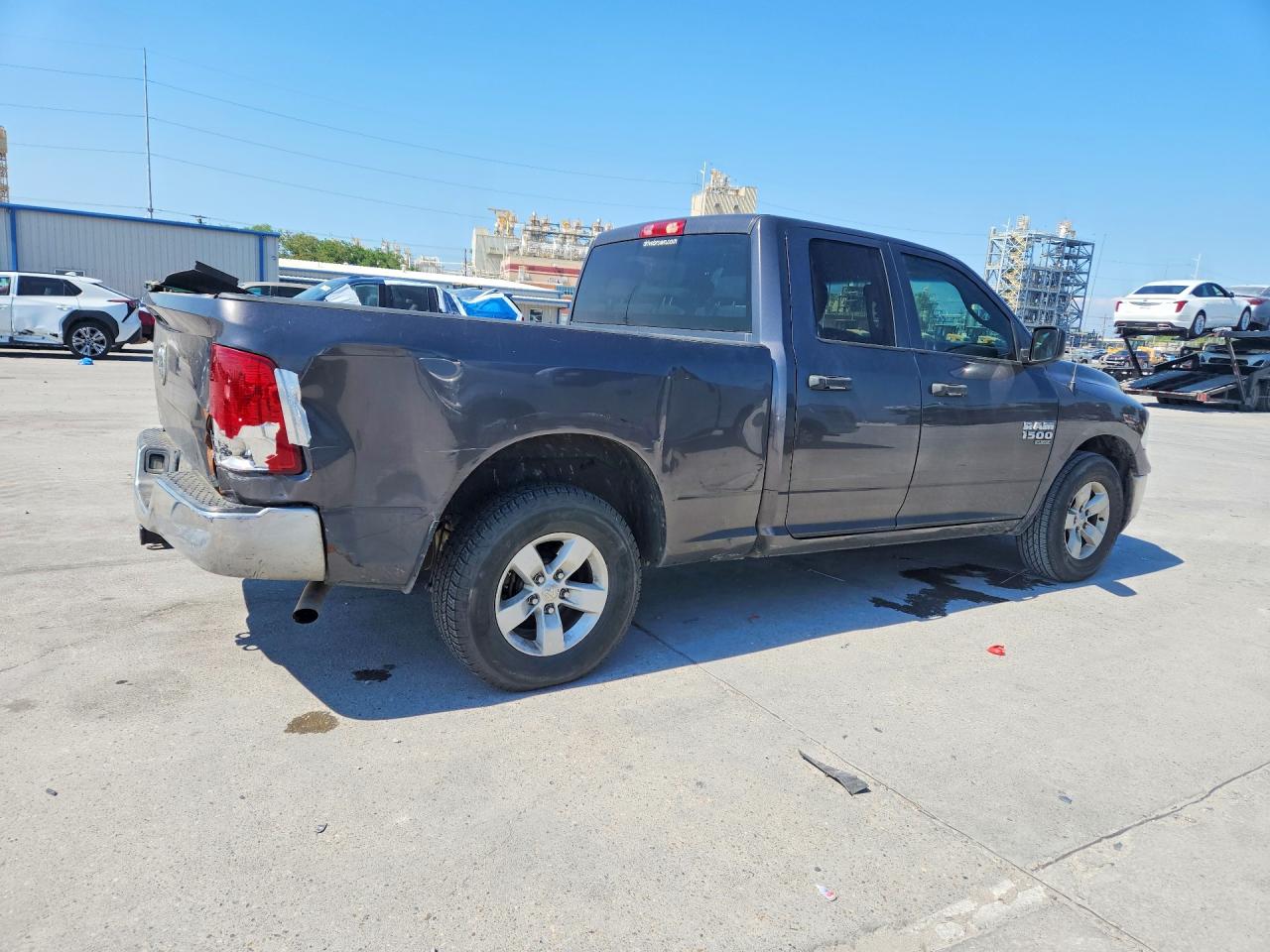 2019 RAM 1500 CLASSIC TRADESMAN photo 3