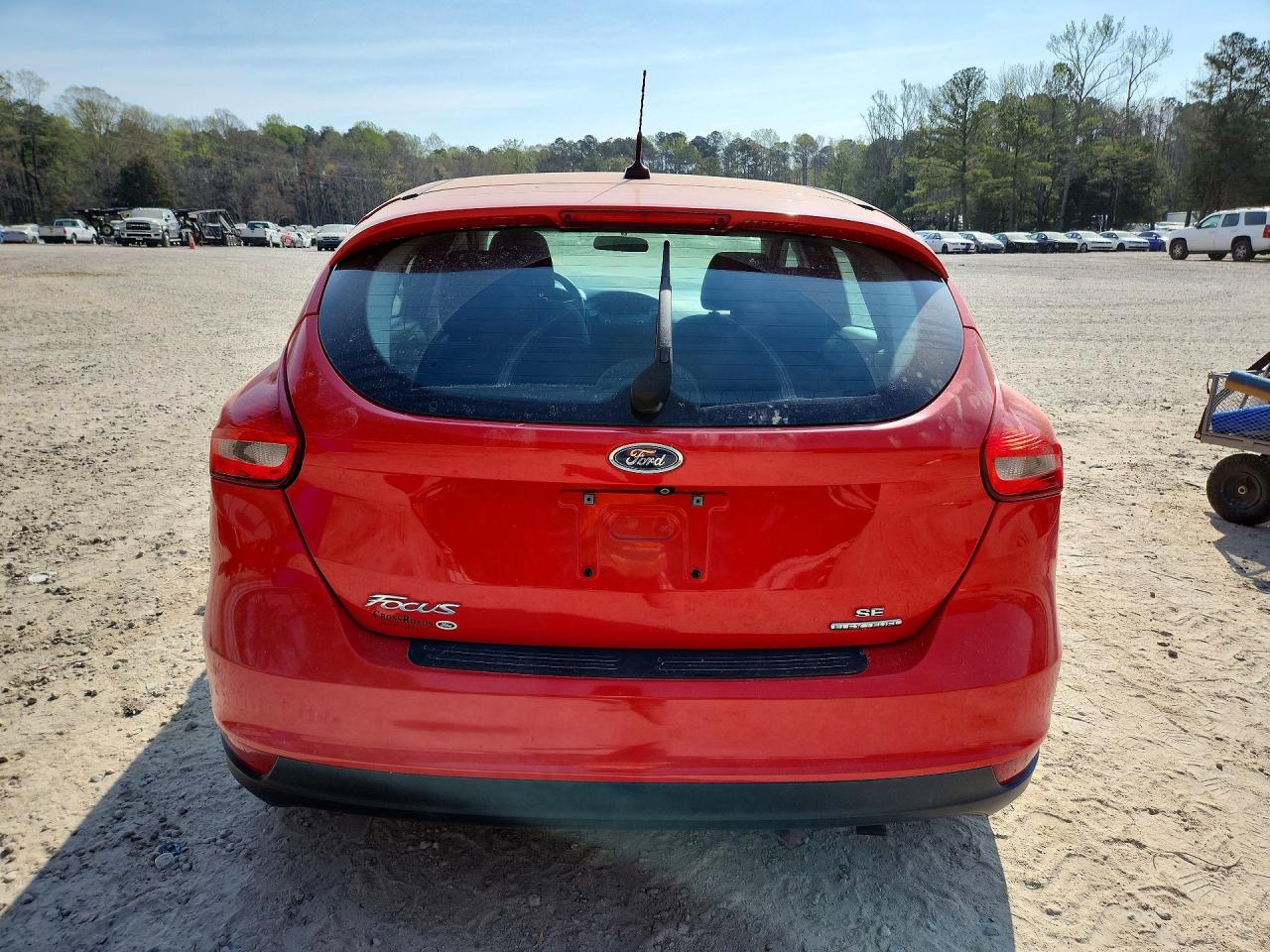 2015 FORD FOCUS SE photo 16