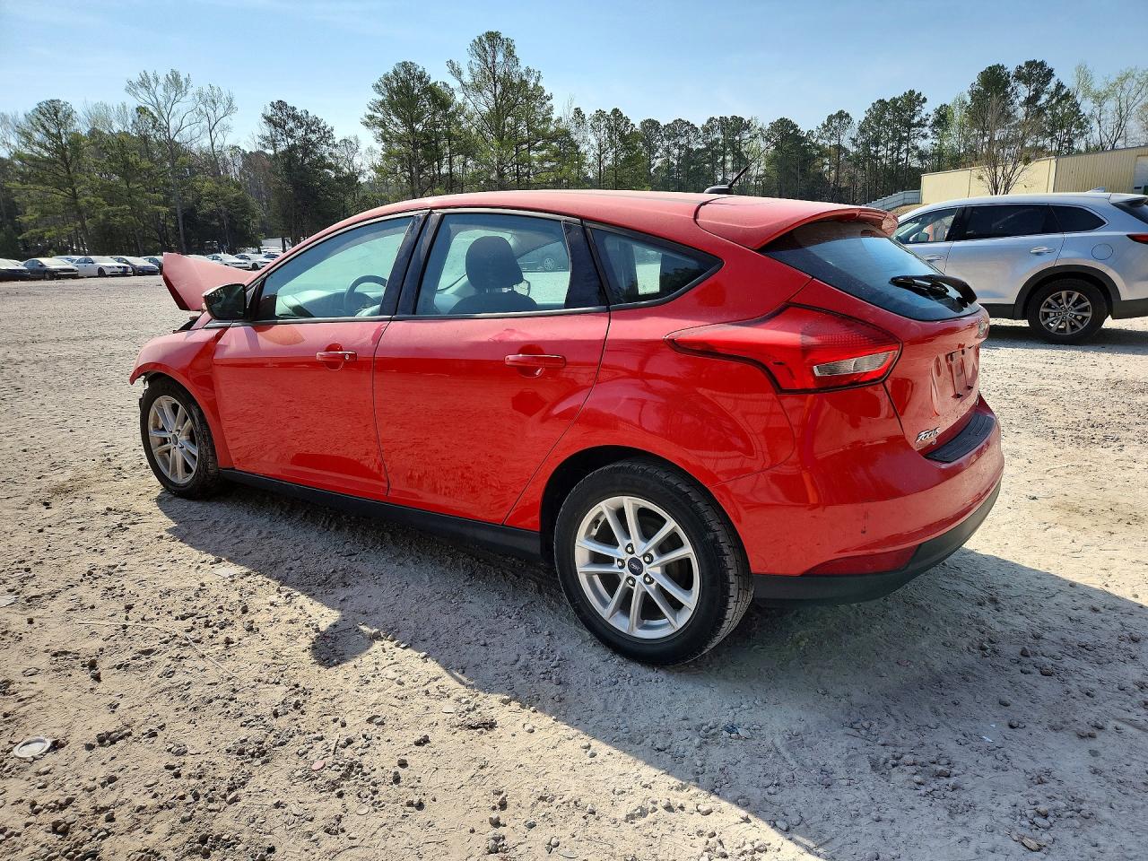 2015 FORD FOCUS SE photo 4