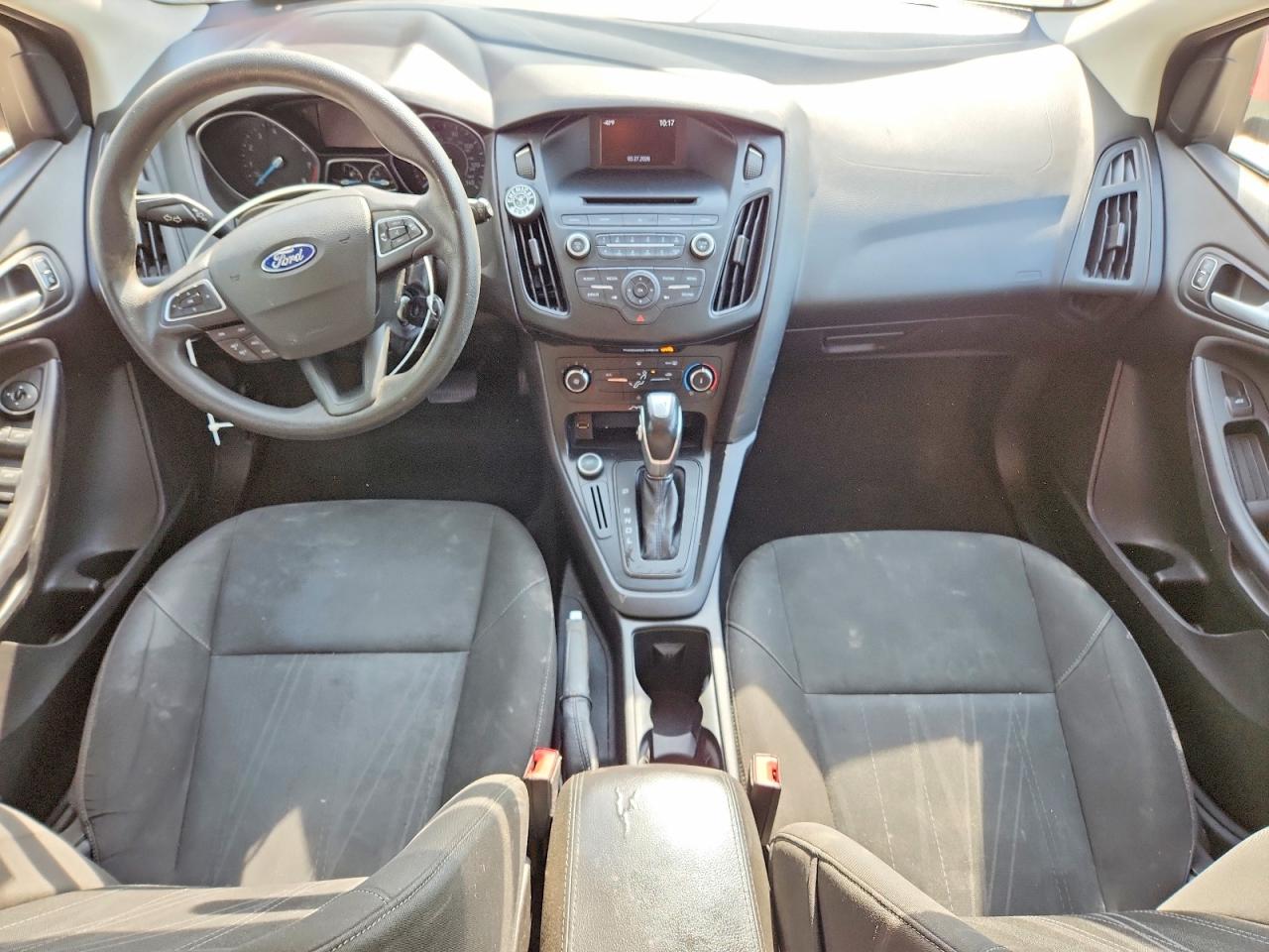 2015 FORD FOCUS SE photo 22