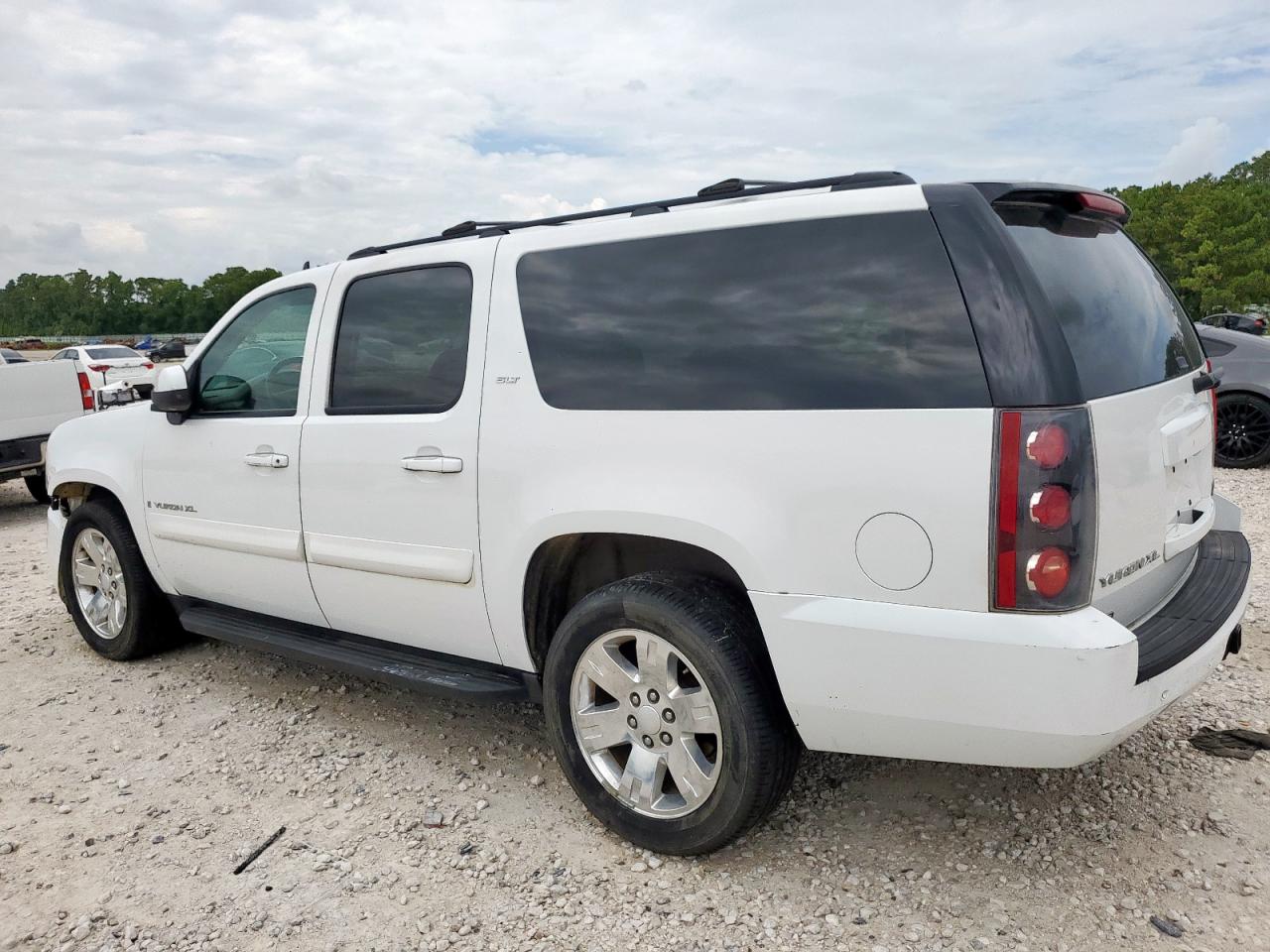 2008 GMC YUKON XL C1500 photo 4