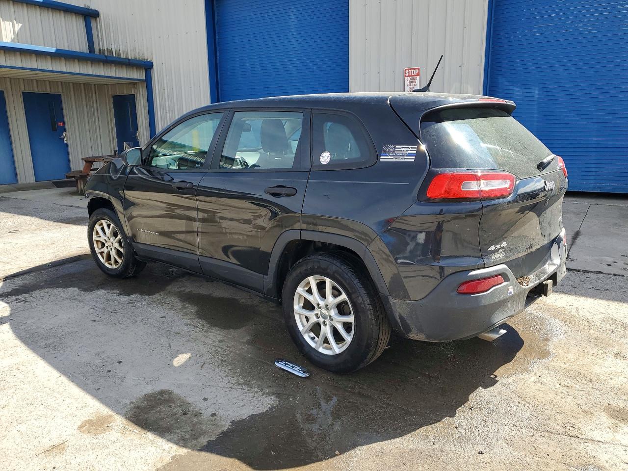 2014 JEEP CHEROKEE SPORT photo 3