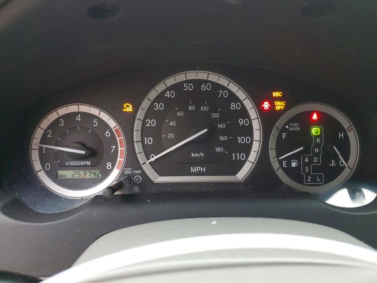 2004 TOYOTA SIENNA LE 7 PASSENGER photo 9