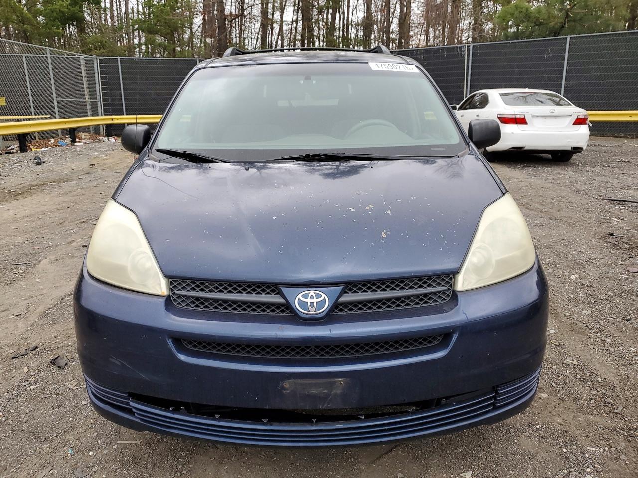 2004 TOYOTA SIENNA LE 7 PASSENGER photo 5