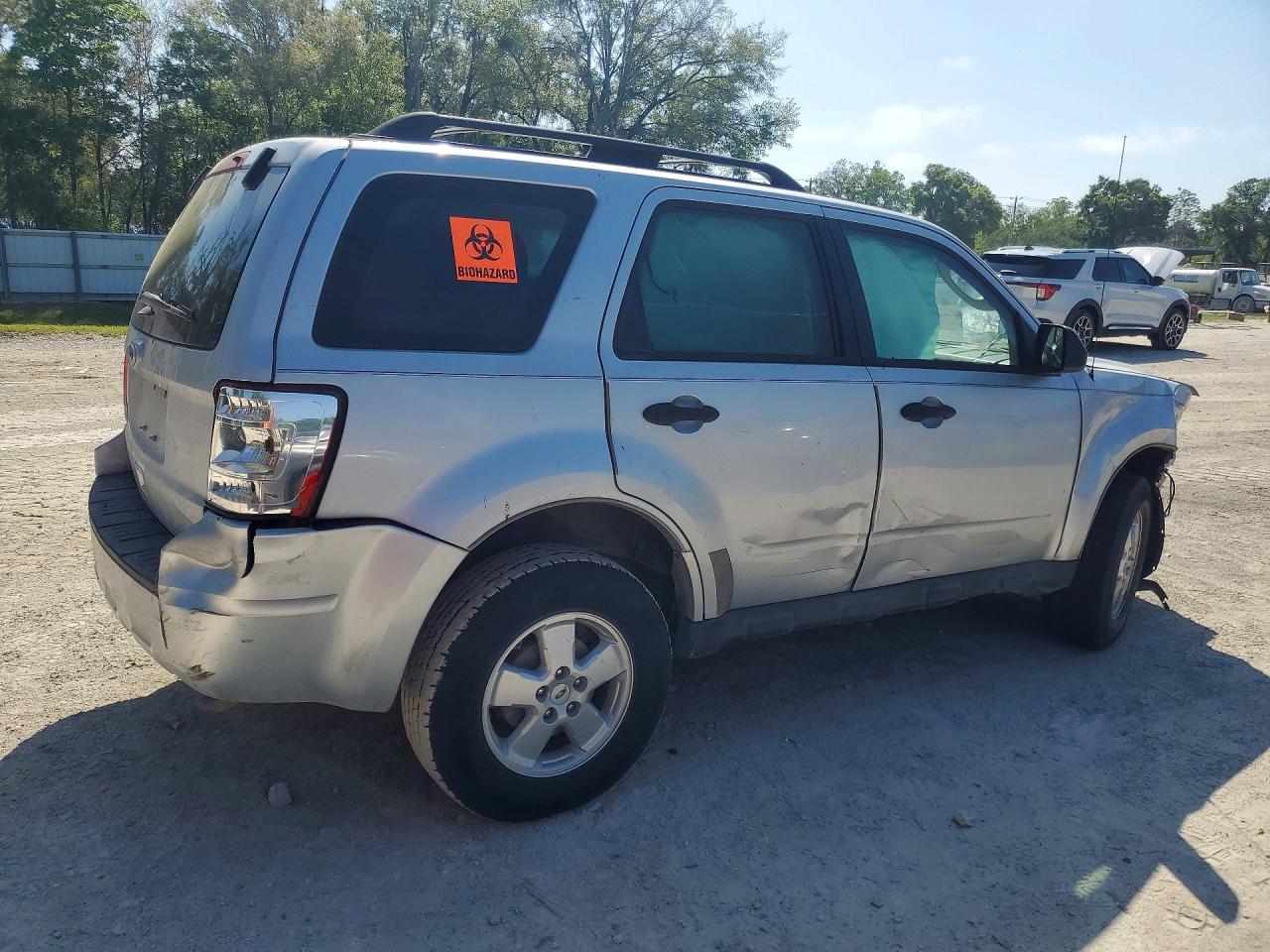 2011 FORD ESCAPE XLS photo 3