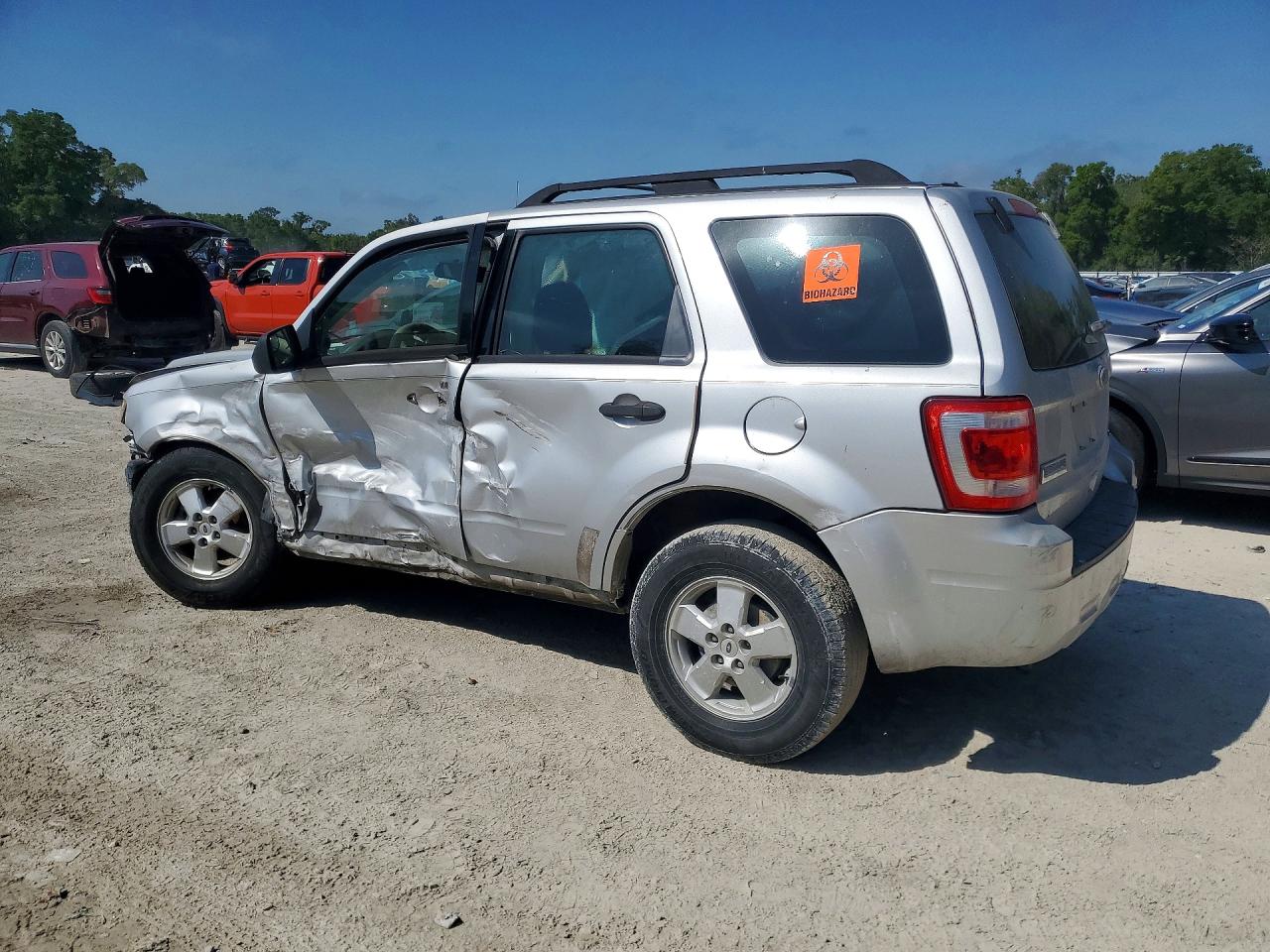 2011 FORD ESCAPE XLS photo 2