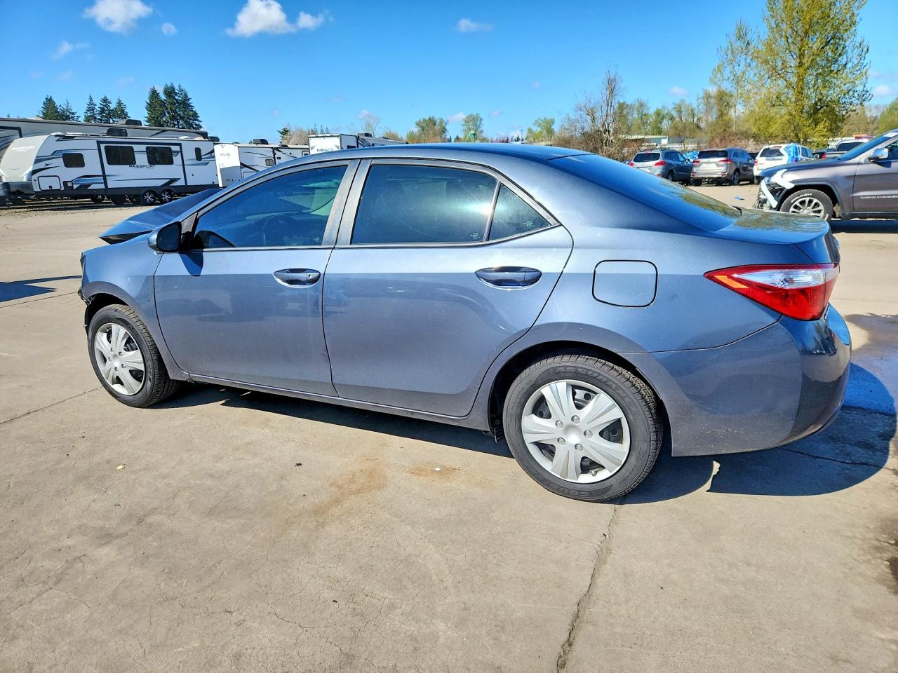 2015 TOYOTA COROLLA LE photo 2