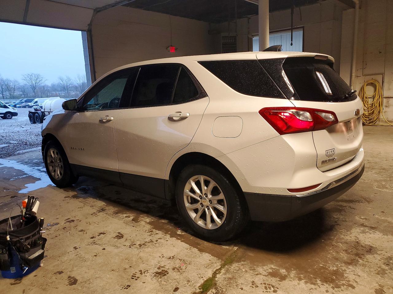 2018 CHEVROLET EQUINOX LT photo 3