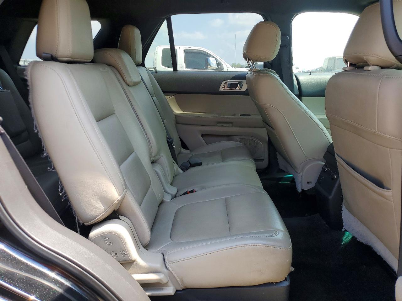 2015 FORD EXPLORER XLT photo 21