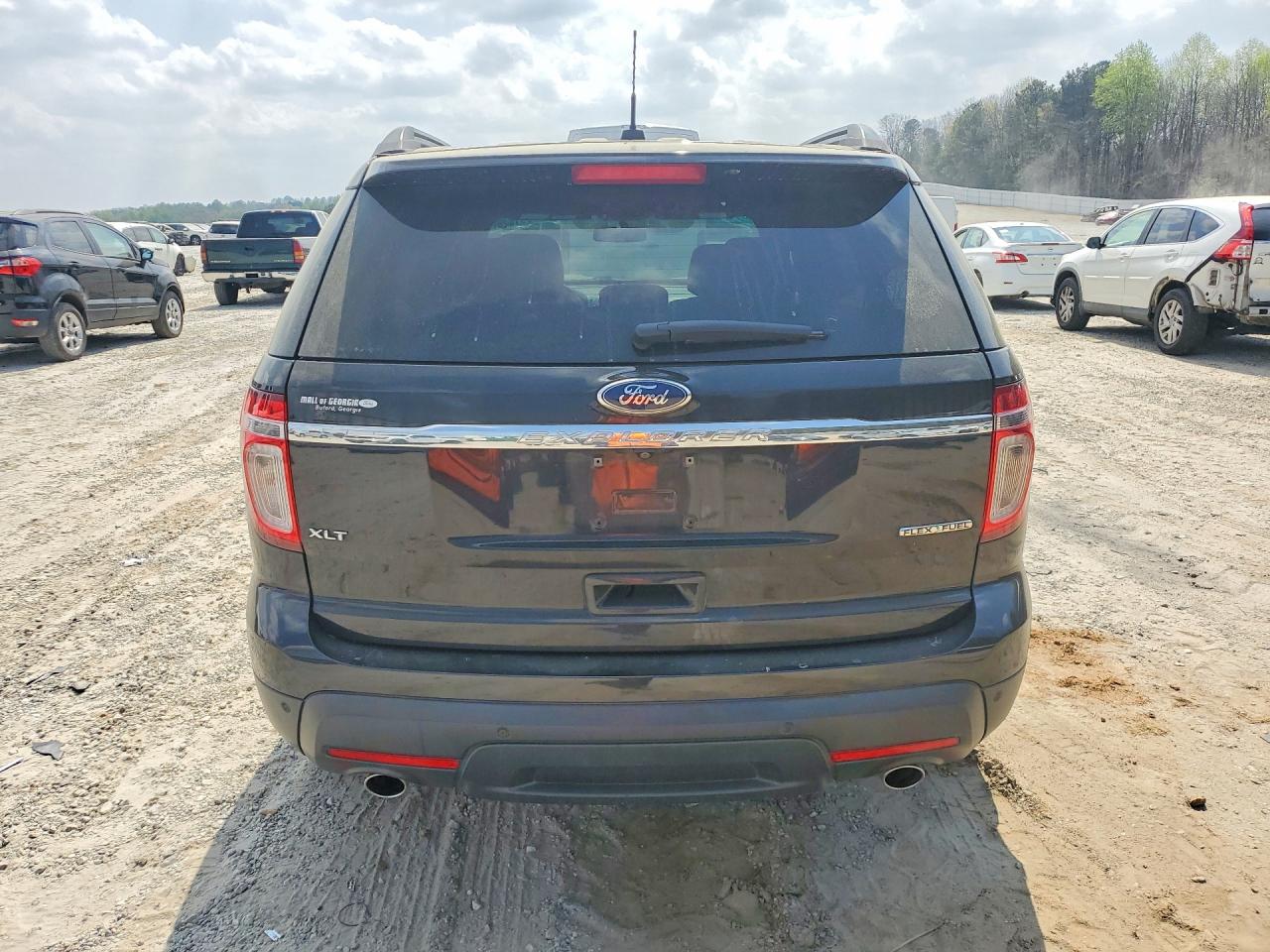 2015 FORD EXPLORER XLT photo 11