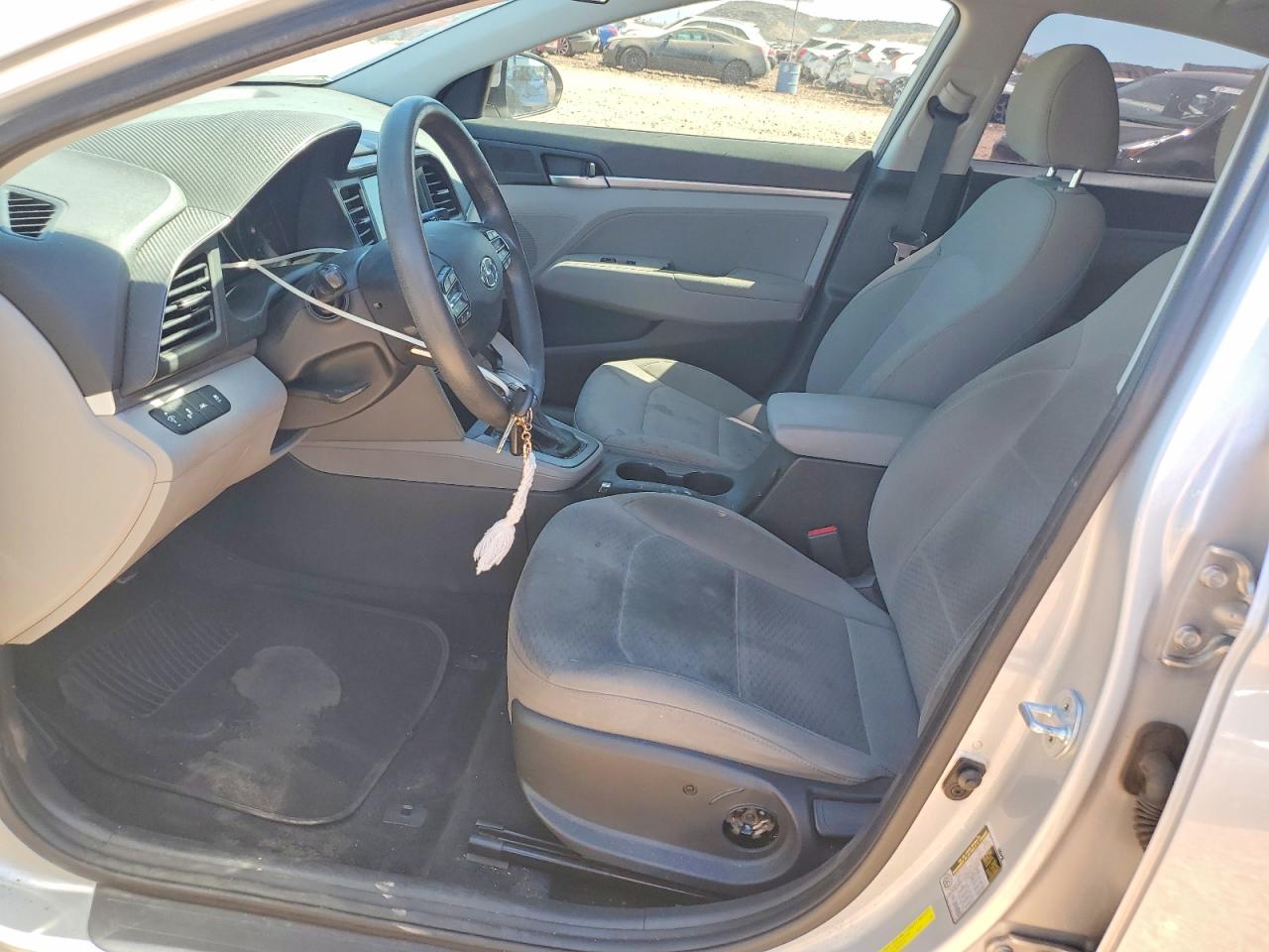 2019 HYUNDAI ELANTRA SEL photo 13