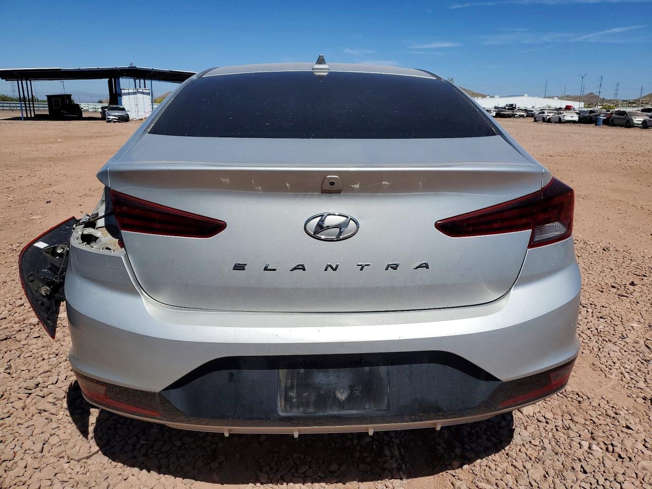 2019 HYUNDAI ELANTRA SEL photo 11