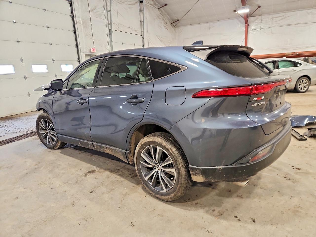2022 TOYOTA VENZA LE photo 4