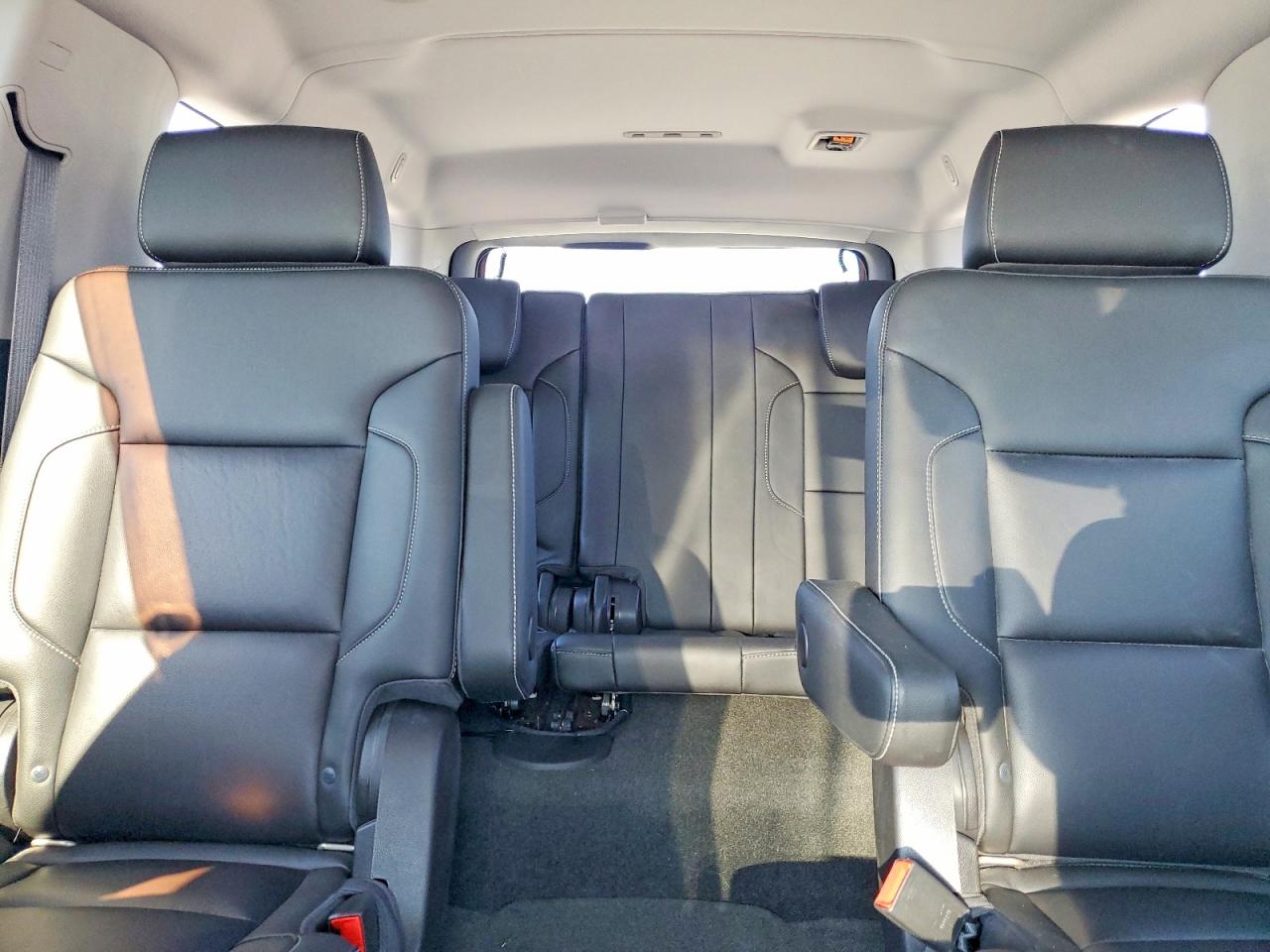 2018 CHEVROLET SUBURBAN K1500 LT photo 28