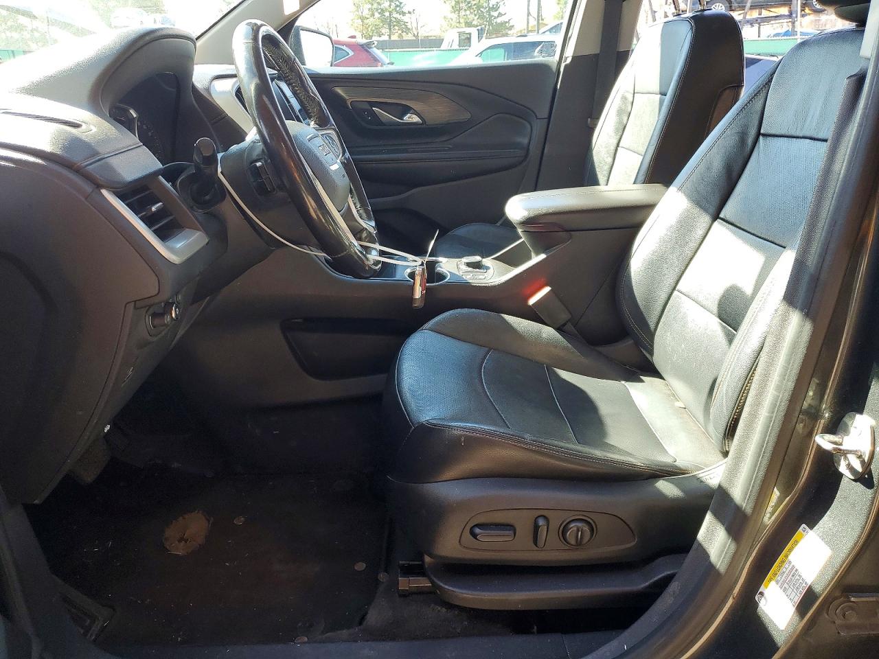 2020 GMC TERRAIN SLT photo 19
