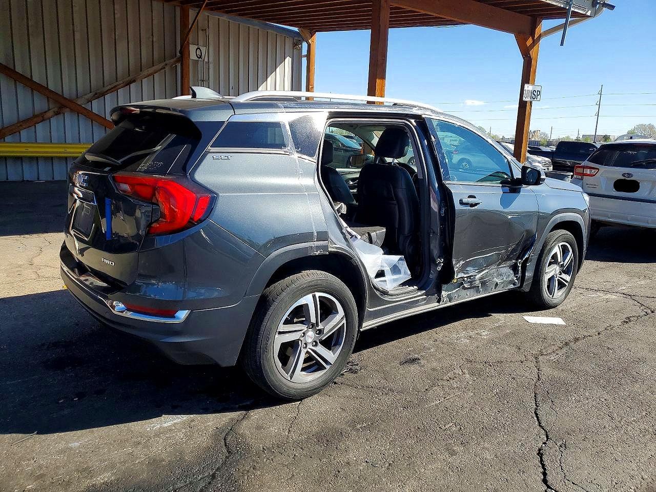 2020 GMC TERRAIN SLT photo 7