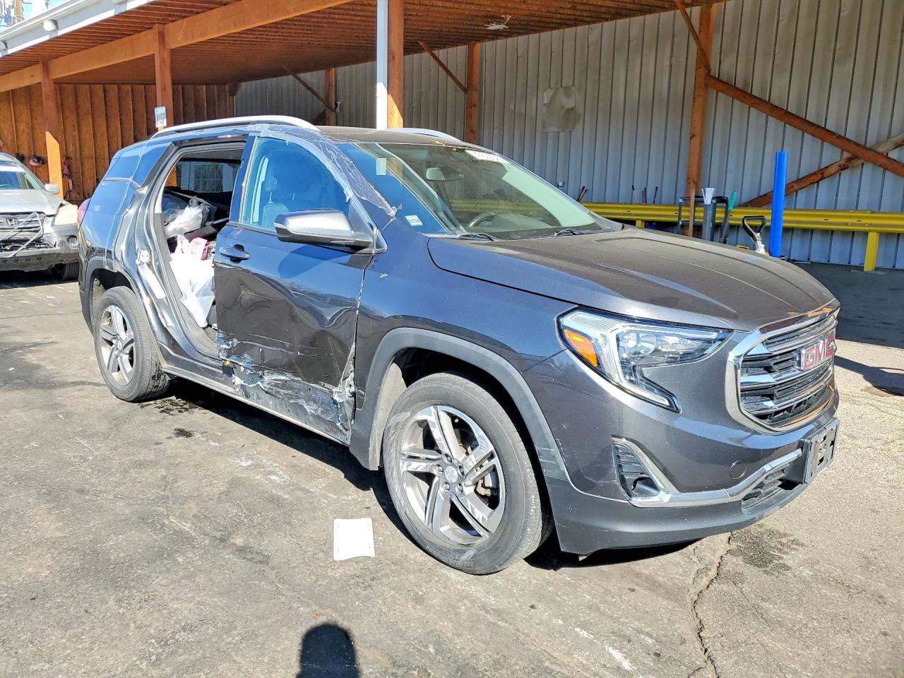 2020 GMC TERRAIN SLT photo 10