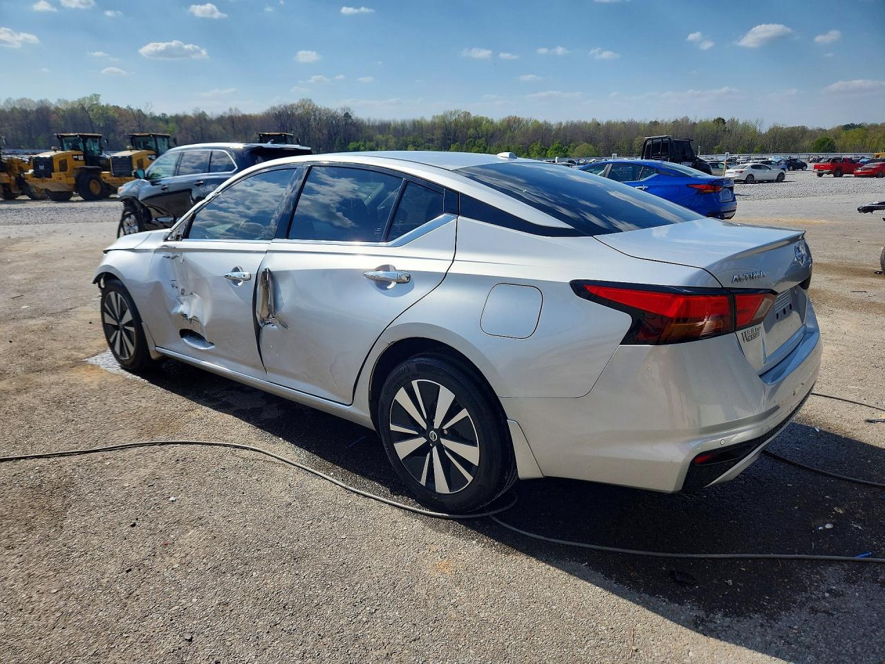 2019 NISSAN ALTIMA 2.5 SV photo 2