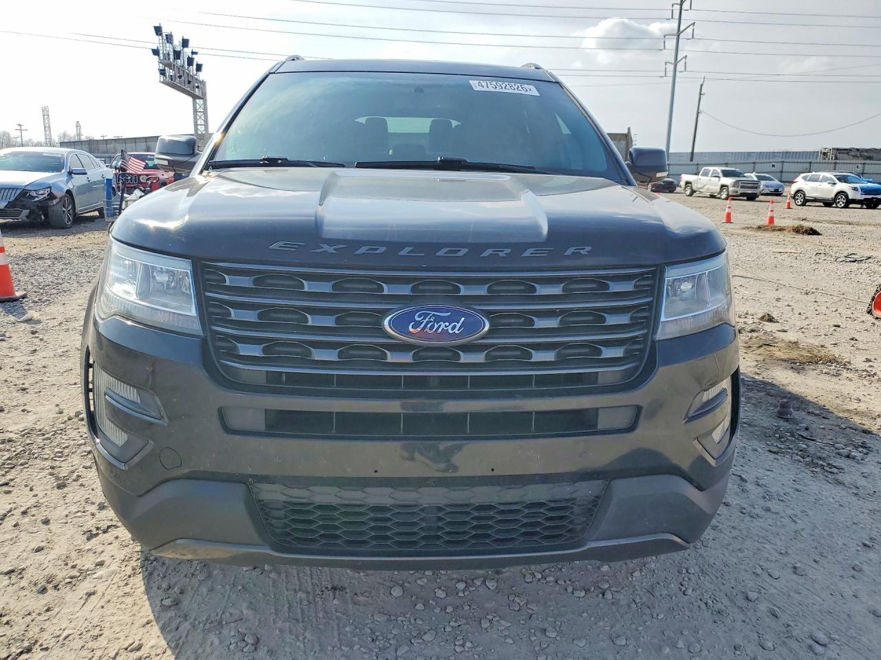 2017 FORD EXPLORER XLT photo 9