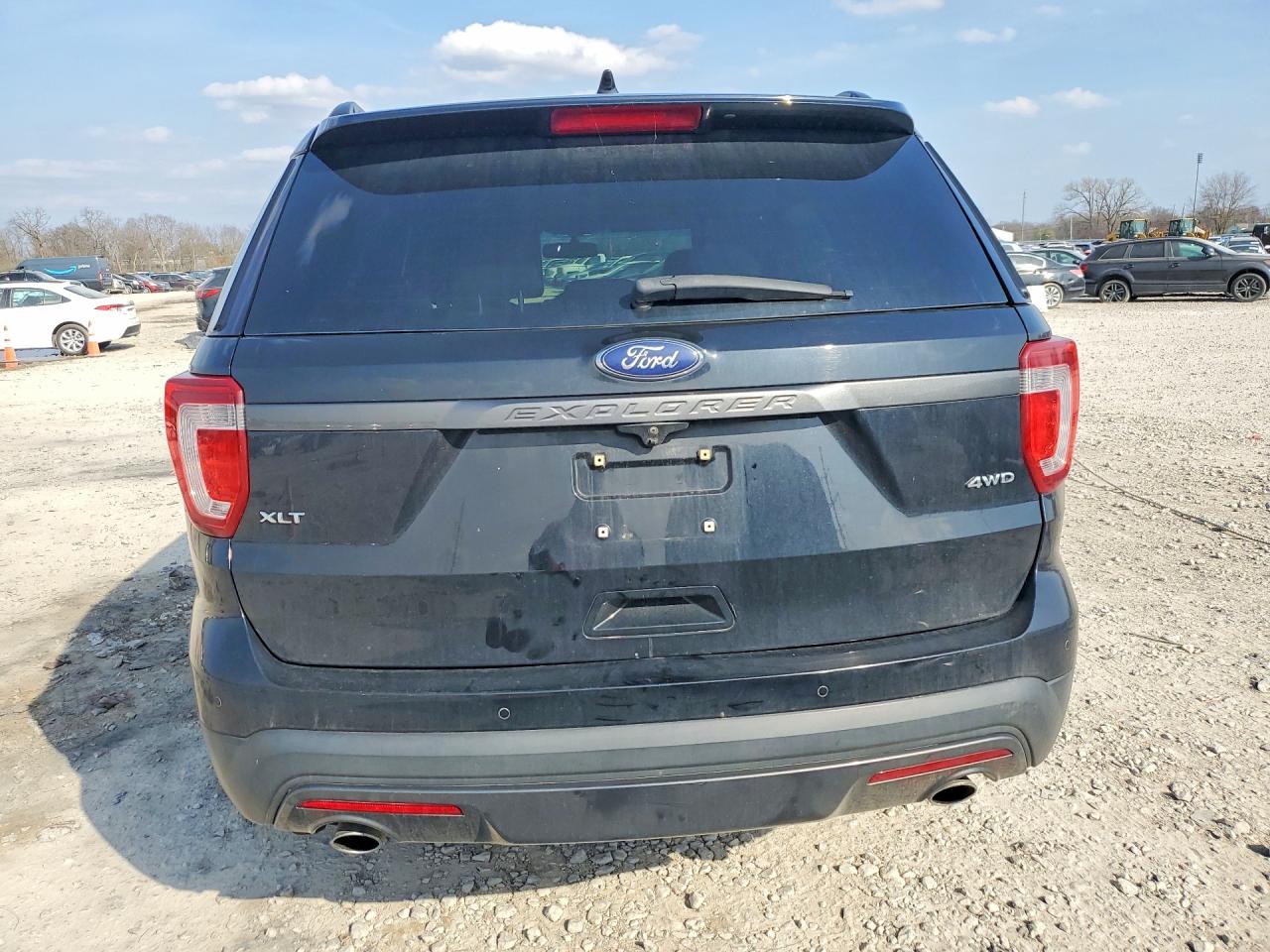 2017 FORD EXPLORER XLT photo 11