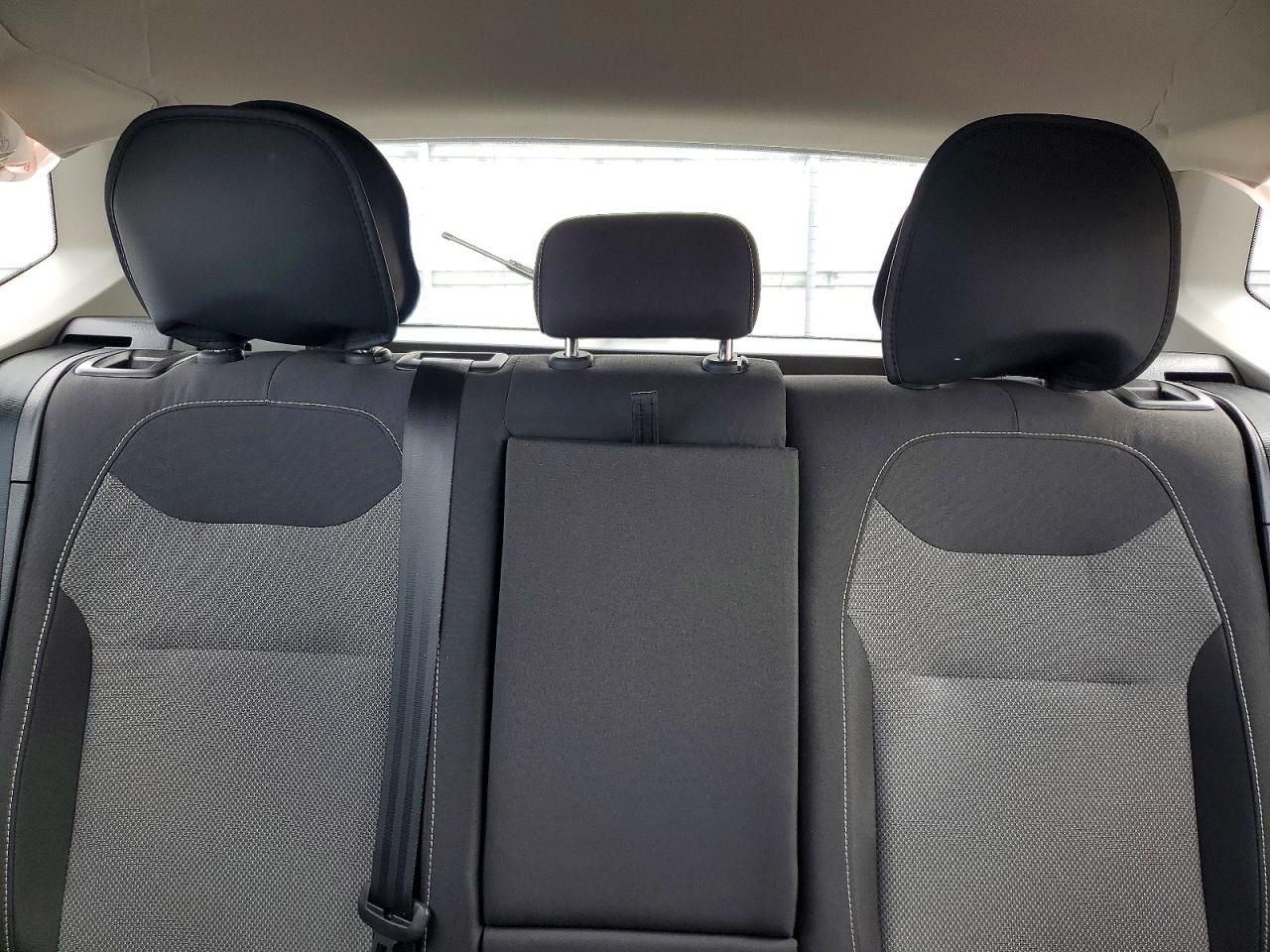 2024 VOLKSWAGEN TAOS S photo 19