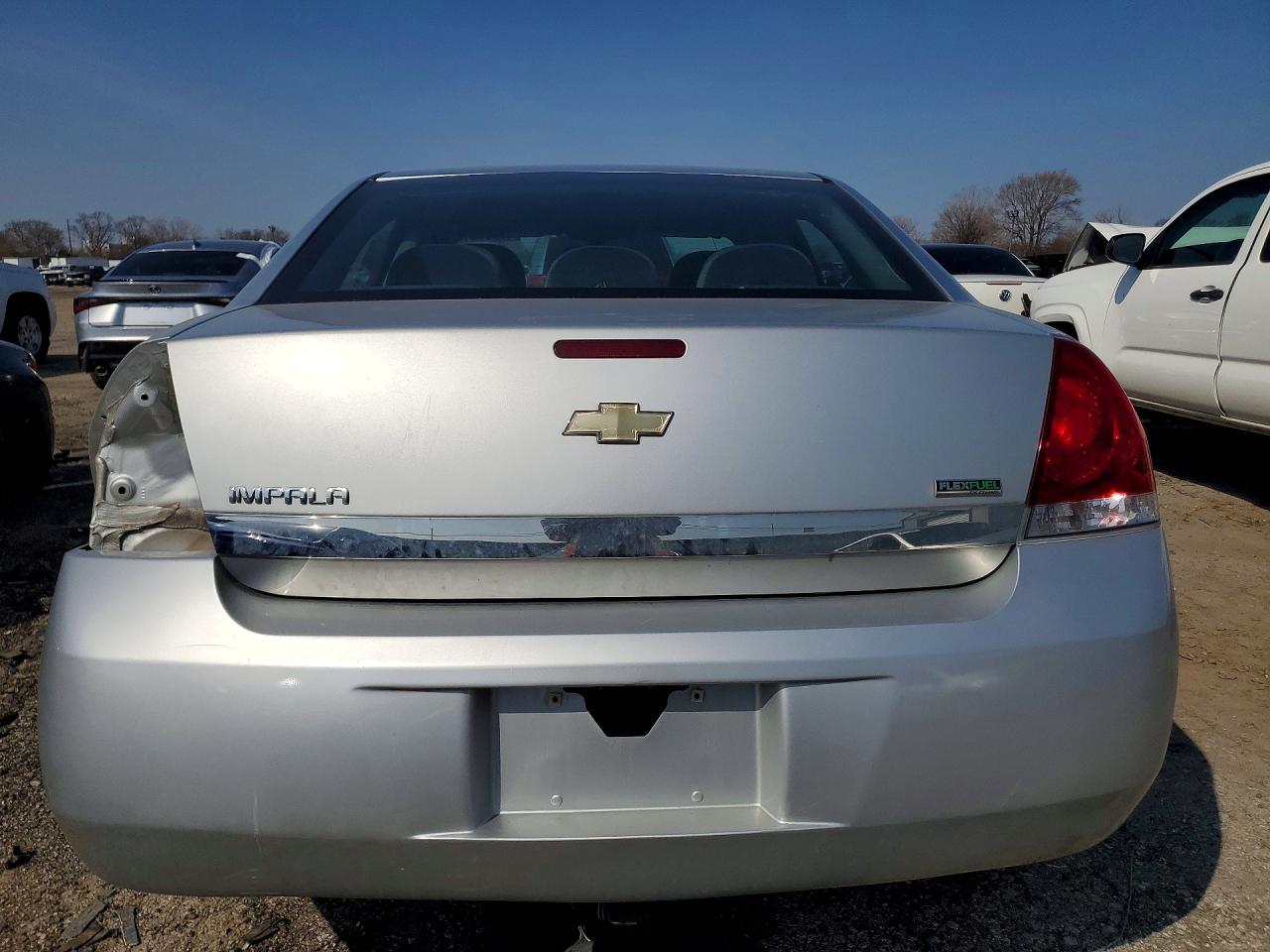 2011 CHEVROLET IMPALA LS photo 11